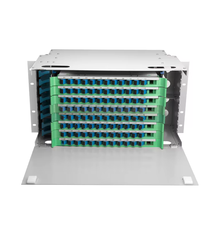 cadre de distribution en fibre optique de 96 ports prenant en charge plusieurs types de connecteurs en fibre