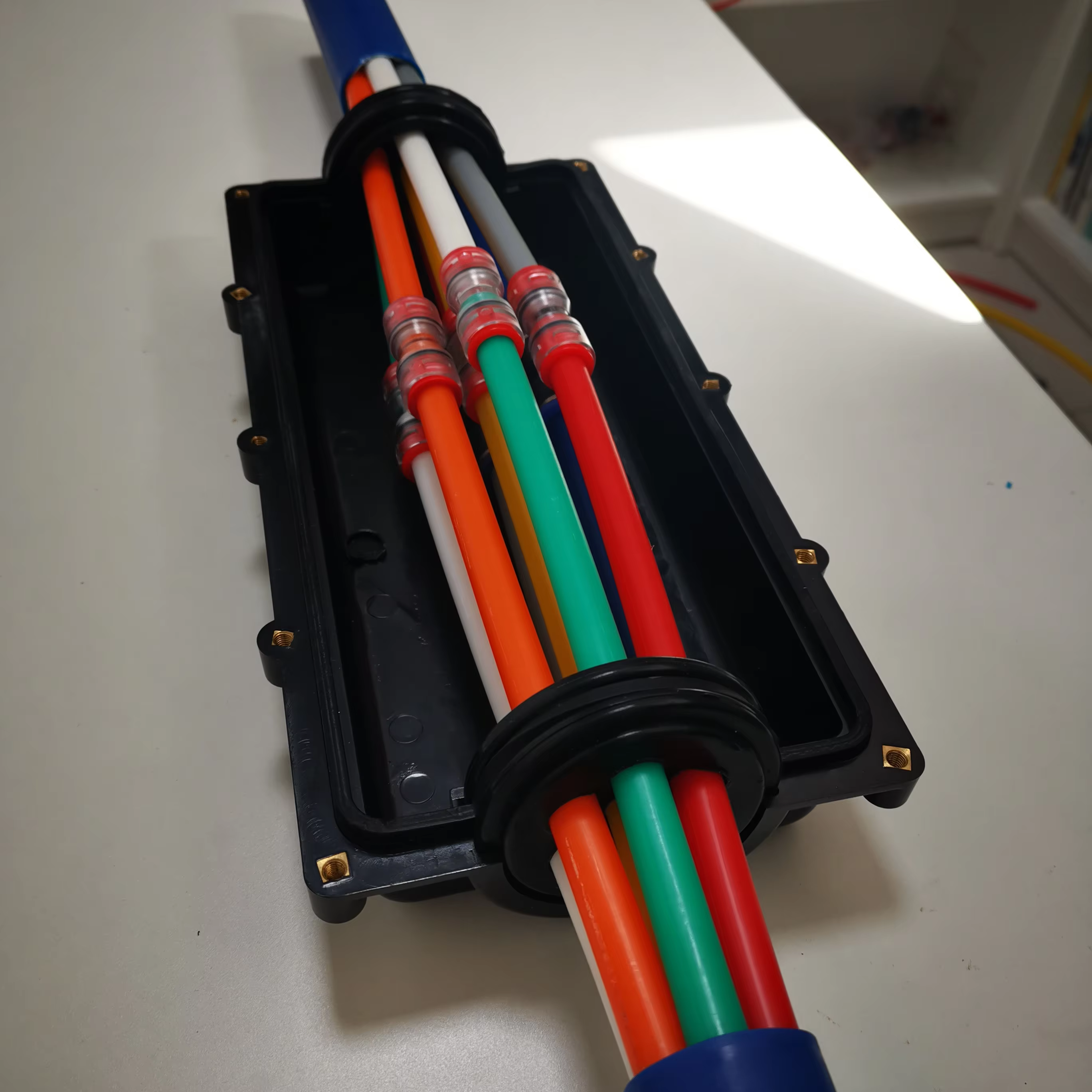 FTTH Micro Tube Distribution Closure Micro  Branch Cable Distribution Closure For Protect Micro Duct Jointing Applications details